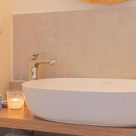 Enchanted Como Lake - City Apartment 2 By Rent All كومو المظهر الخارجي الصورة